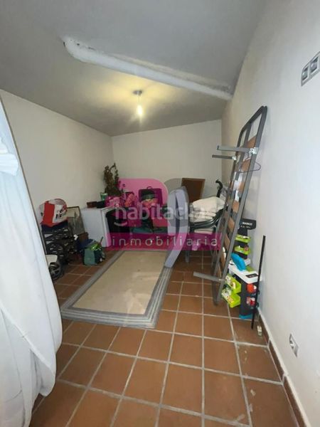 Foto e8ef7cb2-ee3b-429b-ba73-c37422067490. Casa adossada amb calefacció aparcament piscina a Cabrerizos