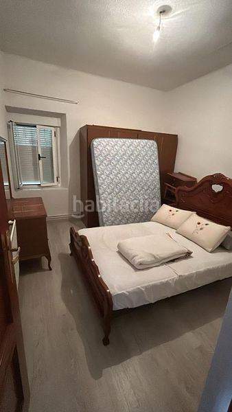 Foto bf02fa28-fc23-4c53-b168-dc0af307e98b. Casa amb aparcament a Cabrerizos
