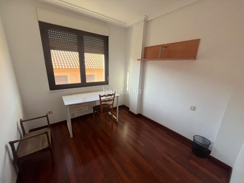 Foto 4ea22a28-f093-4ea7-aaa3-0e5a7161ed5c. Casa adossada amb calefacció aparcament a Cabrerizos