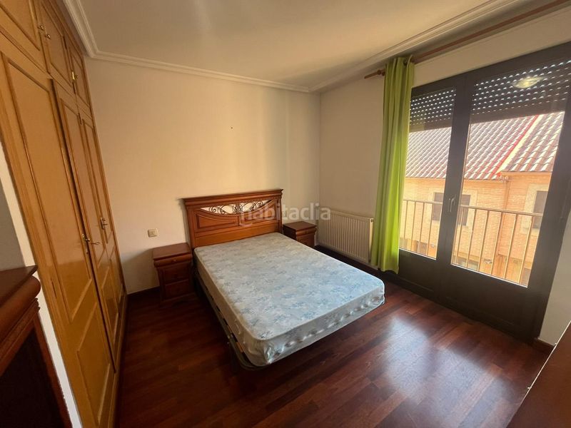 Foto 8b600c93-8680-4102-abd8-689364a83ee6. Casa adossada amb calefacció aparcament a Cabrerizos