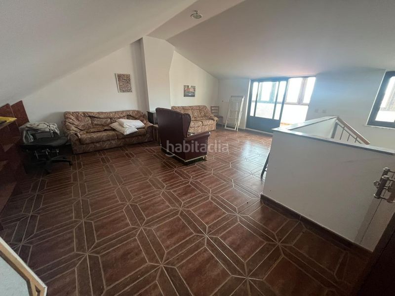 Foto e794dde1-8ca1-4415-93ff-d22bff7295f7. Casa adossada amb calefacció aparcament a Cabrerizos