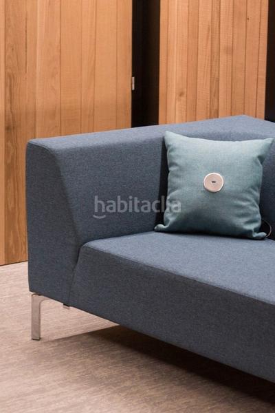 Foto 83f6fc9c-9a2c-4bf3-82f4-54c6dd7ca9f4. Lloguer oficina amb calefacció aparcament a El Parc i la Llacuna del Poblenou Barcelona