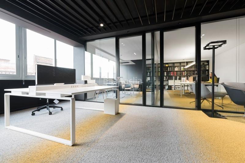 Foto 8cf254f5-c60c-46e9-b511-0f9fa8c516f4. Lloguer oficina amb calefacció aparcament a El Parc i la Llacuna del Poblenou Barcelona