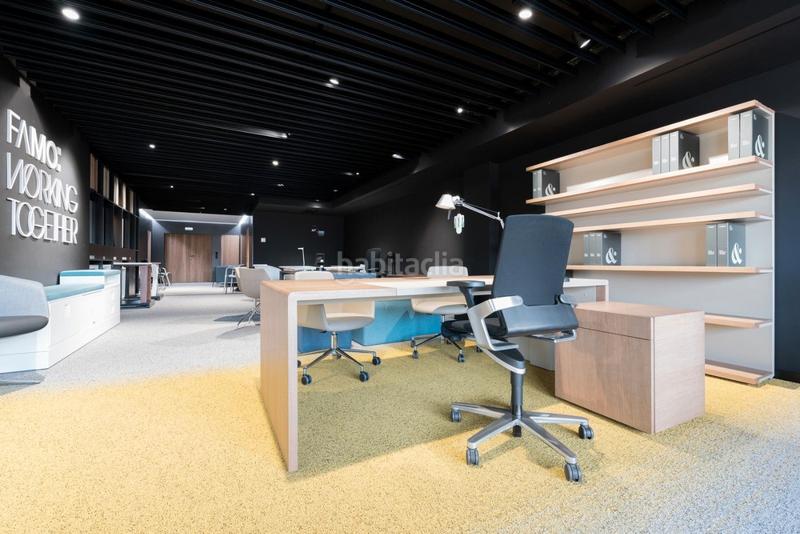 Foto de45fd3d-0e0d-43d6-b8db-13aacf45d15a. Lloguer oficina amb calefacció aparcament a El Parc i la Llacuna del Poblenou Barcelona