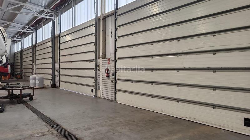 Foto 27076bff-9073-4f41-a7bd-ab5e24df8659. Capannone industriale in Trobajo del camino