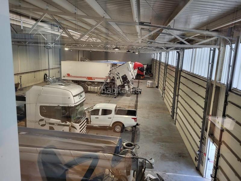 Foto 36c94a3f-5e07-415c-a80e-b7f357005bde. Capannone industriale in Trobajo del camino