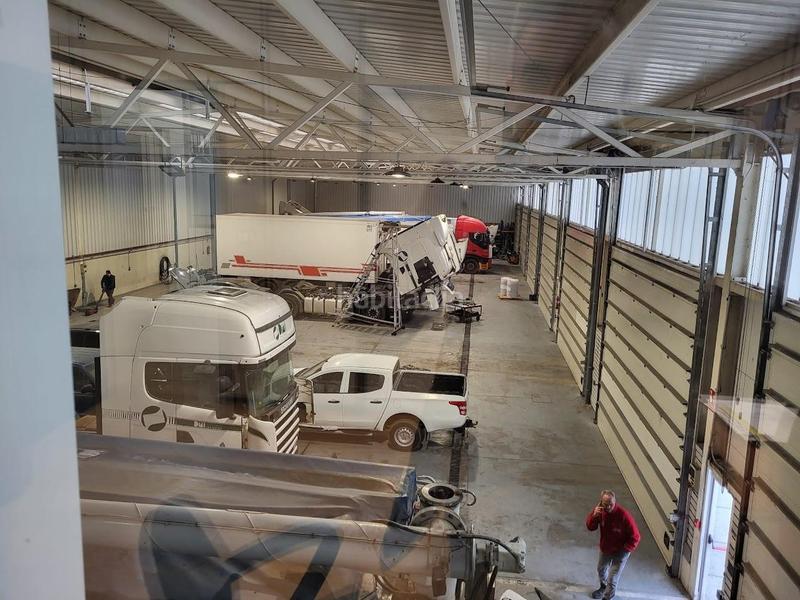 Foto 8644bc0d-9567-4079-ba7f-05b7f50d4639. Capannone industriale in Trobajo del camino