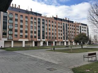 Lloguer Aparcament cotxe a Villa de Prado. Plaza juan pablo ii, dos plazas de garaje en alquiler