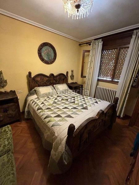 Foto 15308993-31ec-4726-8306-5fa9bfa8e175. Chalet con riscaldamento parcheggio piscina in La Victoria - Puente Jardín Valladolid