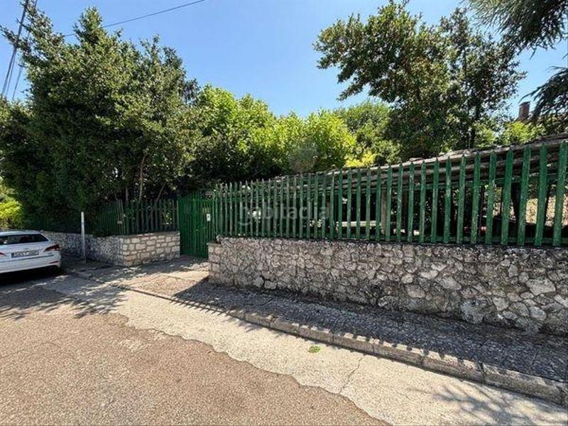 Foto 19a0377b-5363-4653-9d11-e70e428117df. Chalet con riscaldamento parcheggio piscina in La Victoria - Puente Jardín Valladolid