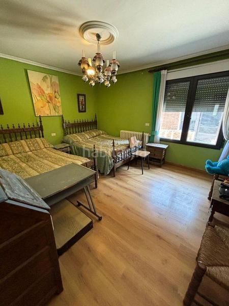 Foto c209b30c-77de-47f3-8270-96062d9f4f25. Chalet con riscaldamento parcheggio piscina in La Victoria - Puente Jardín Valladolid