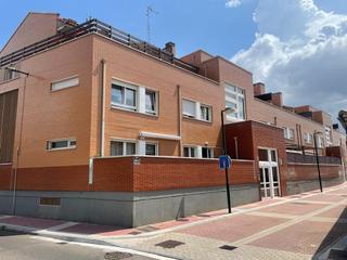 Autoparkplatz in Parque Alameda - Paula López. Junto a la avda de zamora