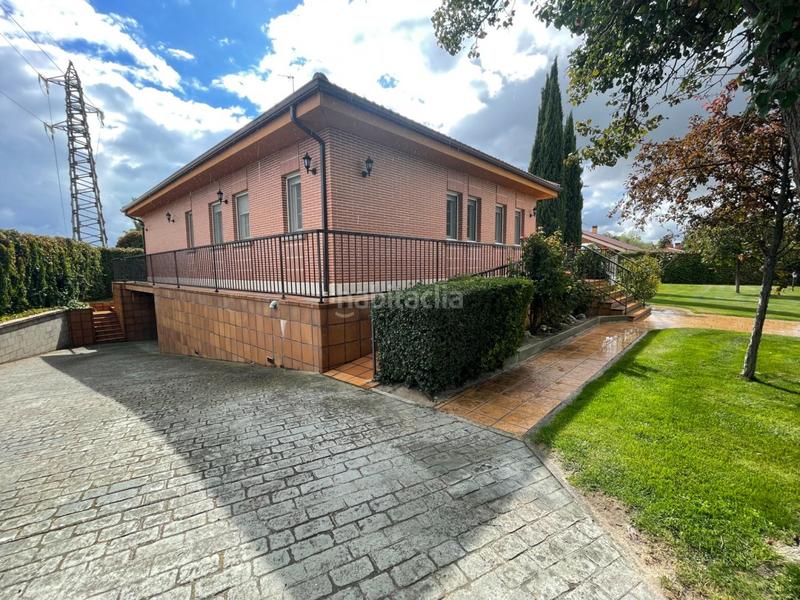 Foto e28388e6-7c1b-4677-abcb-2a12961f024a. Chalet  individual con piscina cubierta en la mejor zona del pinar de antequera en Valladolid