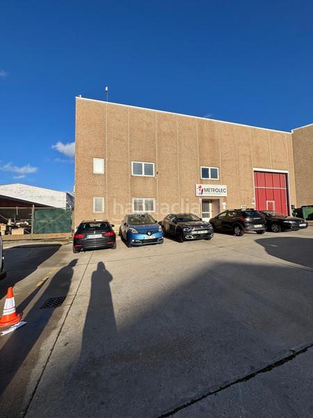Foto d4109470-aab6-4301-8c8f-572715dff49a. Nave industrial nave en calle plomo en Polígono San Cristóbal Valladolid