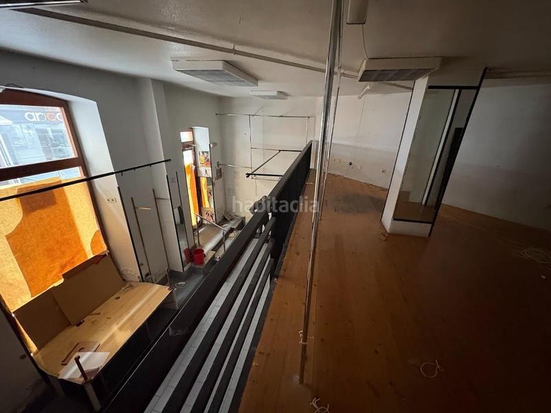 Foto 257930f9-6ad5-482e-a4e1-84a8b89696cb. Alquiler local comercial  junto a la plaza mayor en Valladolid
