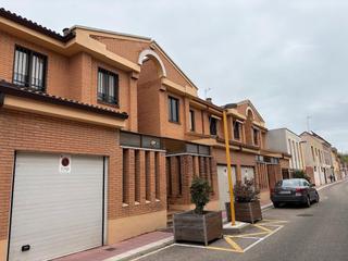 Casa adossada  Calle de pilarica. Chalet adosado en la pilarica