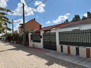 Casa  Calle cañada real. Casa reformada en la cañada real