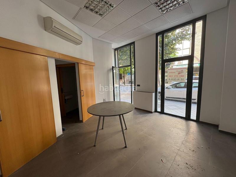 Foto fae6f394-bdea-4509-a558-dfccf931aaee. Alquiler local comercial  en calle muro en Valladolid