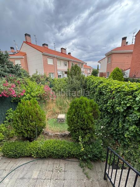 Foto a313309d-6e41-400e-a2e6-ab28a0793a6a. Casa adosada chalet adosado en la cisterniga en Cistérniga