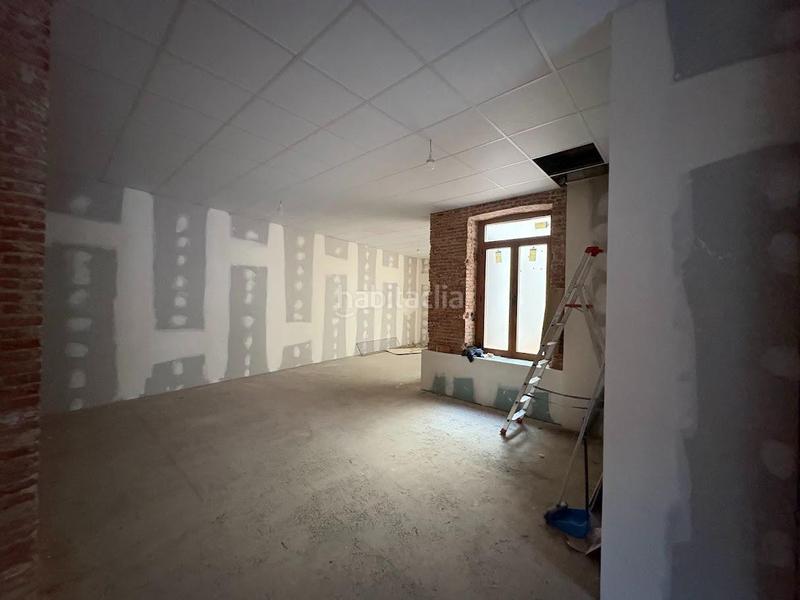 Foto b73868c7-2cbb-45a2-b72e-c782f7058879. Lloguer local comercial a bajada bajada de la libertad 23 a Valladolid