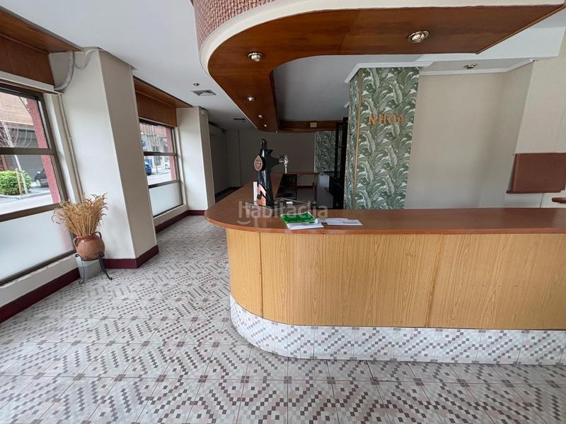 Foto e35062af-c57c-4cd3-83b1-2829e3cae428. Alquiler local comercial  en isabel la católica en Valladolid