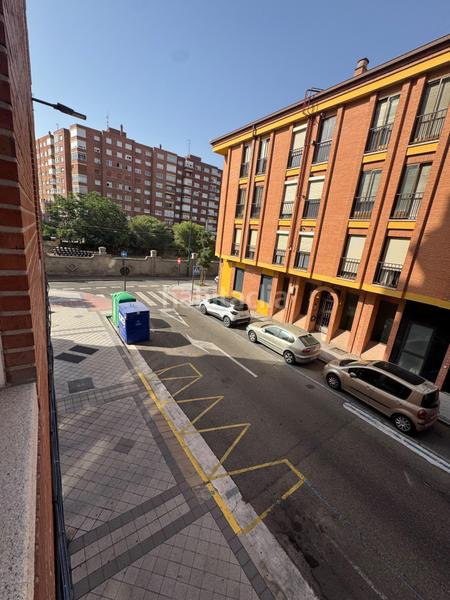 Foto 0917a045-5c6a-42f6-9a81-4da5ba95e82e. Piso calle estacion en Circular Valladolid