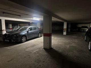 Miete Autoparkplatz in Plaza de Toros. Junto puente colgante