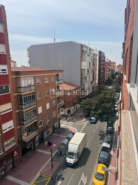 Foto 050ec828-cdac-47df-b485-ca2dfe582b05. Apartamento piso en avenida segovia en Delicias Valladolid