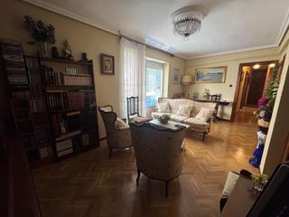 Apartamento en Avenida SEGOVIA