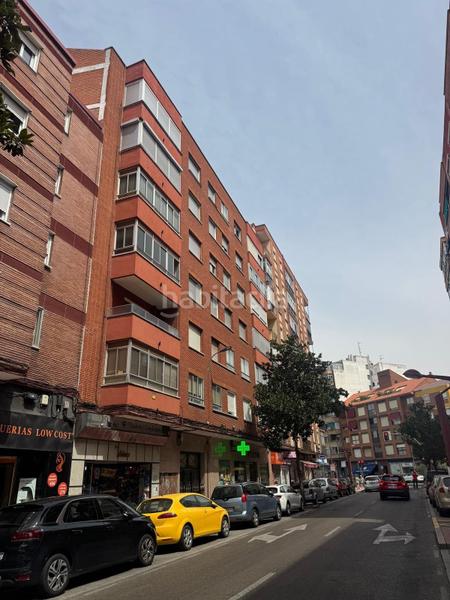 Foto b90f3c5e-88b1-42a9-9752-63f1b85683f3. Apartamento piso en avenida segovia en Delicias Valladolid