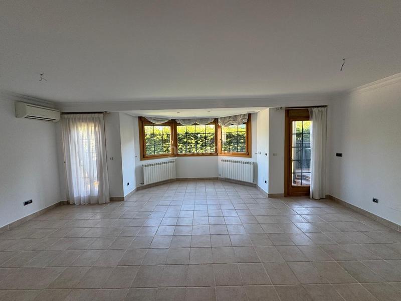Foto eb2b6b28-23fd-496f-8122-e5d6e9215acd. Alquiler casa chalet en covaresa en Extrarradio Valladolid