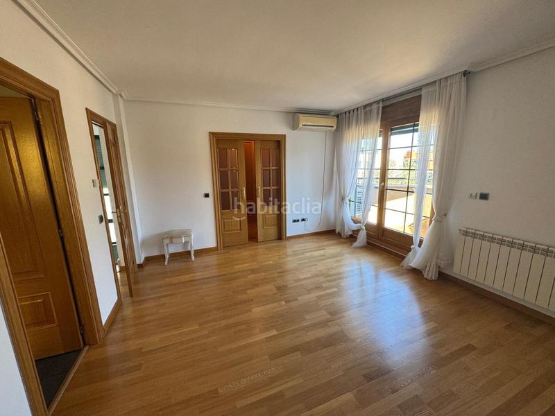 Foto 3a6a4b55-4238-4981-a07e-d2b89b85084c. Location maison avec chauffage parking dans Extrarradio Valladolid