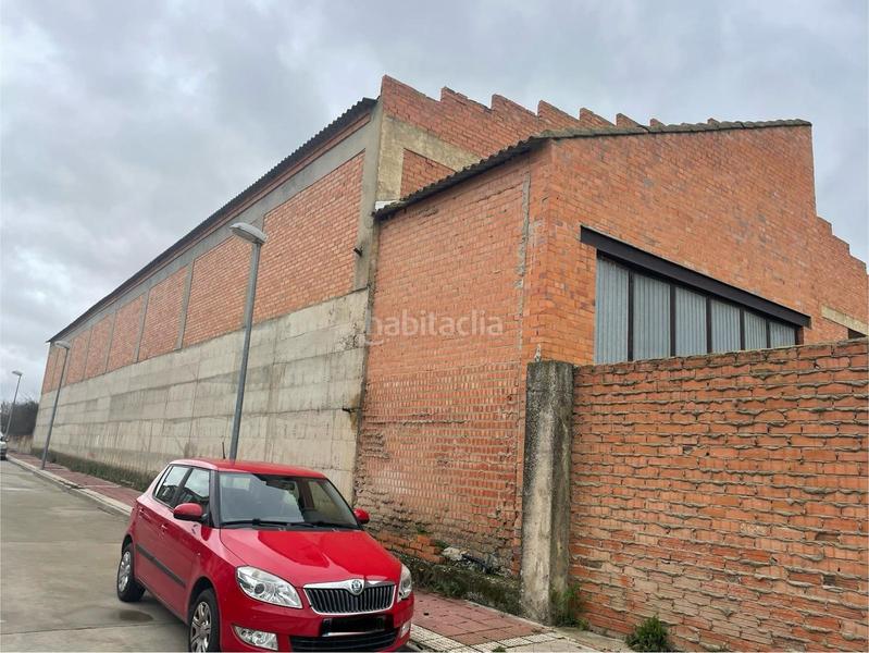 Foto 3600def3-0905-410a-b583-3ff93325bb72. Nau industrial a Cigales