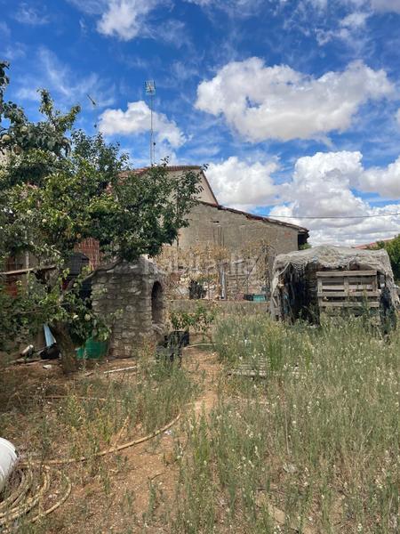 Foto 5e89a33c-04c9-40e6-a906-f94c9fd89938. Nau industrial a Cigales