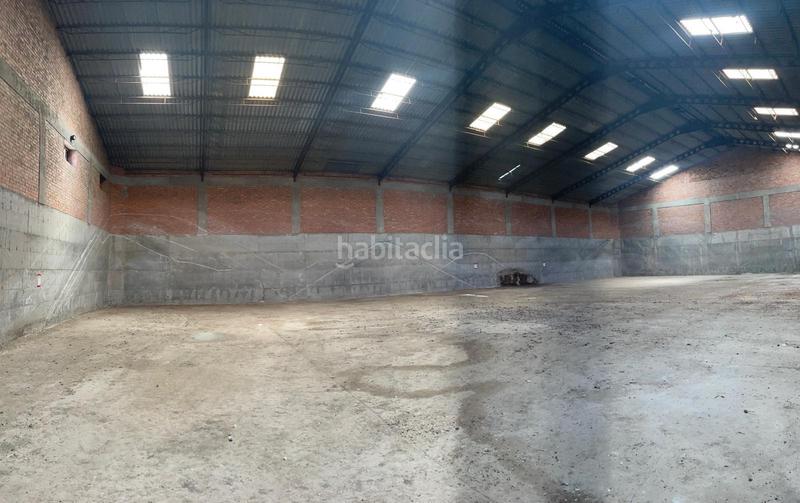 Foto 95f77cd4-ee1e-478f-befb-1270bdf396e0. Nau industrial a Cigales