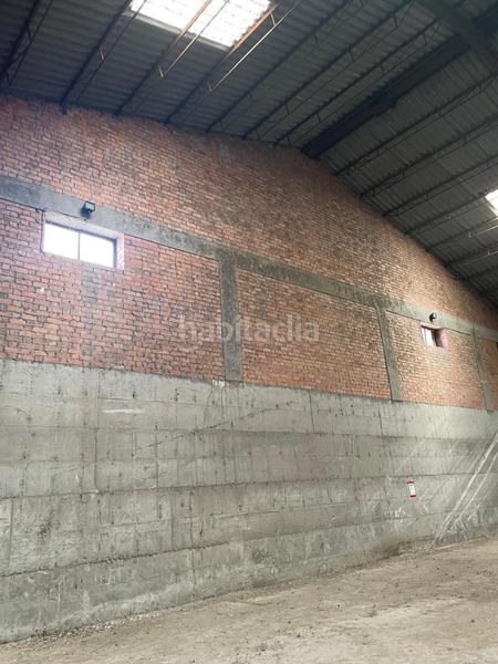 Foto cff98672-a4fc-42b2-8f98-8930b0049375. Nau industrial a Cigales