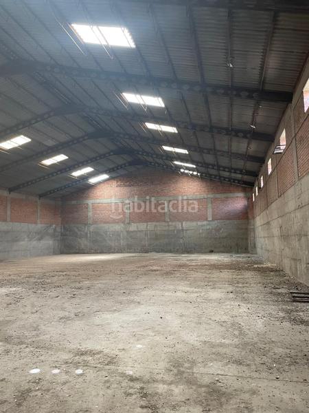 Foto ed3587f4-359b-40c8-b2fb-eccd4b0dbb53. Nau industrial a Cigales