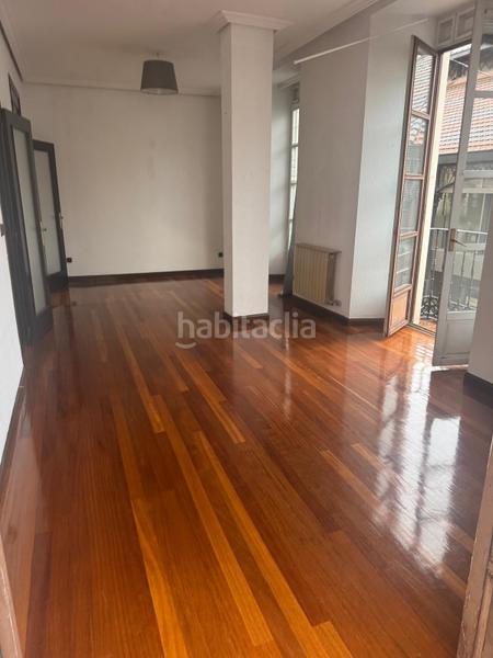 Foto 663acbc6-18db-4299-9b02-fdb2efc91571. Rent flat with parking in Centro Valladolid