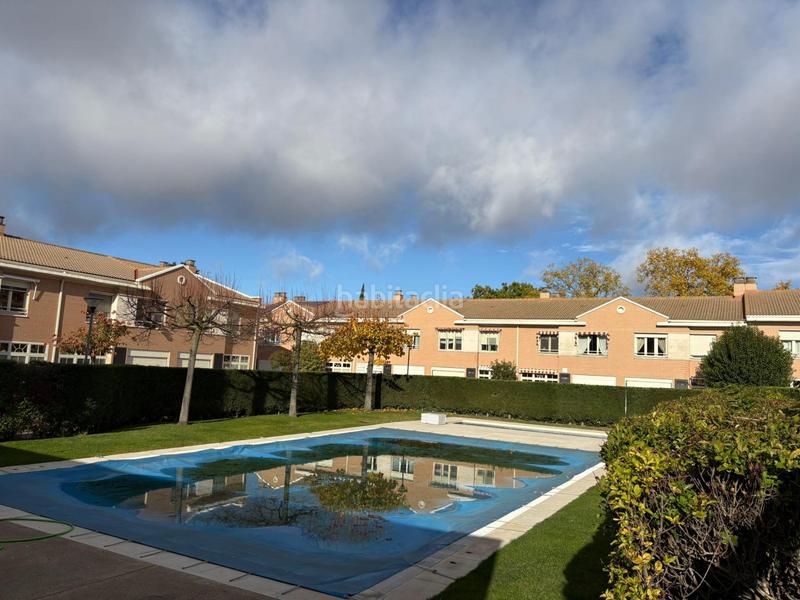 Foto 2efc5900-0ad1-4660-b797-3926d6c42142. Rent semi detached house with heating parking pool in Valladolid