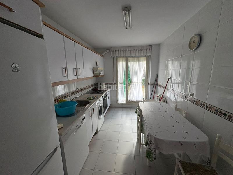 Foto 4651120a-0525-47fb-b8b5-2edb762951f8. Rent semi detached house with heating parking pool in Valladolid