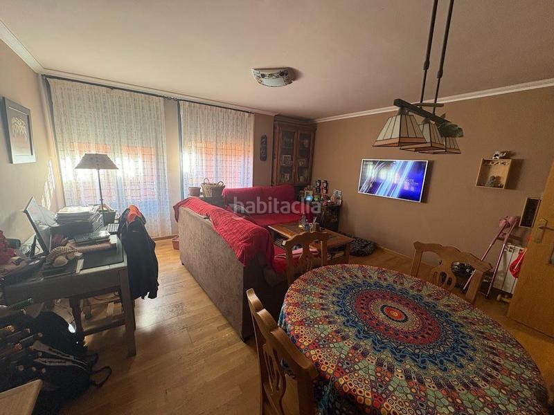 Foto 1a58ce1e-4f80-45ad-a177-1273e36cf01e. Pis amb calefacció aparcament a Fuensaldaña