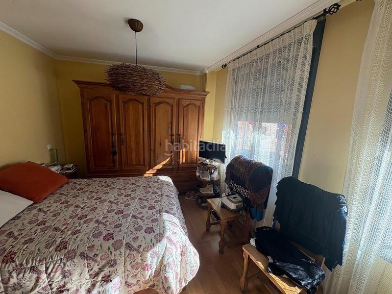 Foto e4846500-8d8f-454d-8b1b-67fefb2f6c94. Pis amb calefacció aparcament a Fuensaldaña