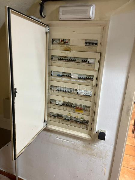 Foto b1226dc3-06d0-4706-9eaa-986026c5de5e. Alquiler local comercial en la calle principal de La Vega en Arroyo de la Encomienda