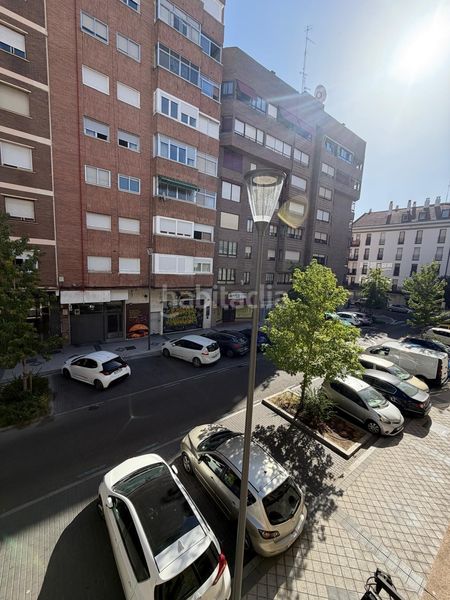 Foto a306985b-398e-4438-b432-e62ac0ce7ec0. Lloguer pis amb calefacció aparcament piscina a San Martín Valladolid