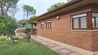 Chalet  Lugar móntico. Chalet independiente en el montico