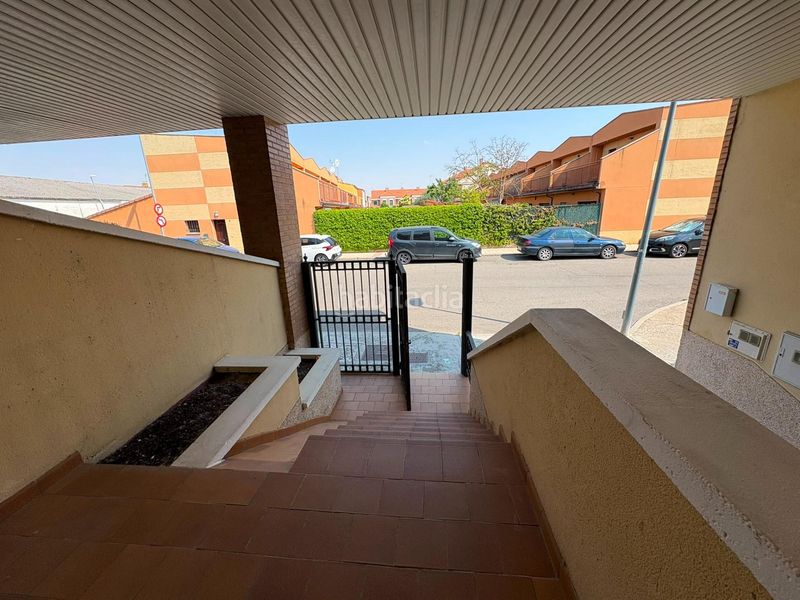 Foto 01289386-a774-4bd8-a807-453373ca3dcd. Casa aparellada amb calefacció aparcament a Villanubla