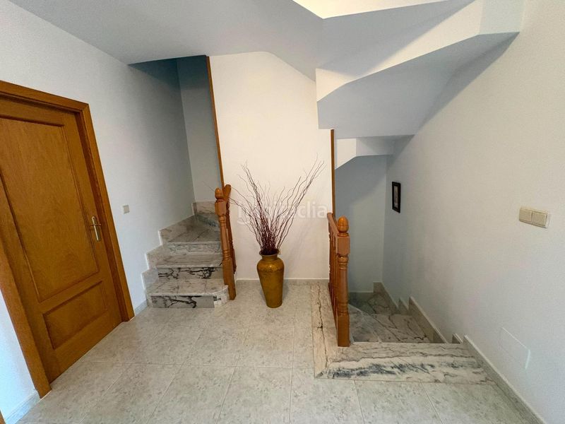 Foto 046f7f40-d546-4044-9fe0-a982c3763b01. Casa aparellada amb calefacció aparcament a Villanubla