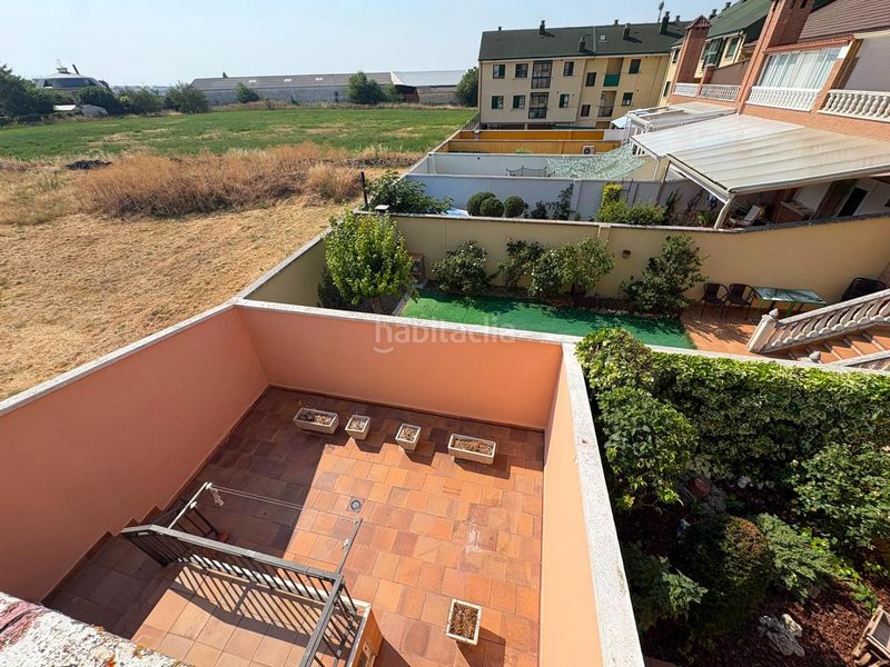 Foto 8e311539-6521-4c09-9107-3bd082d76d60. Casa aparellada amb calefacció aparcament a Villanubla