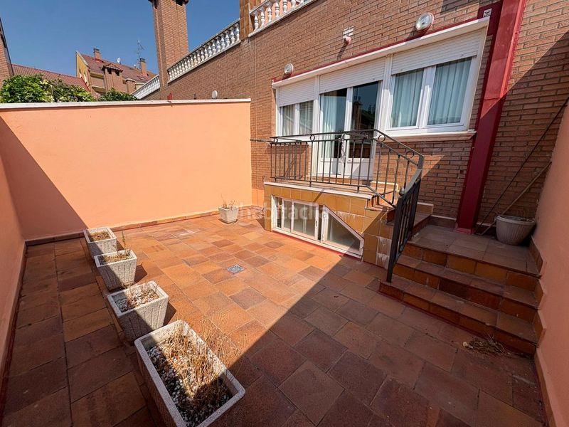 Foto e00f8198-3232-4b79-b38b-c7b93775a8f7. Casa aparellada amb calefacció aparcament a Villanubla