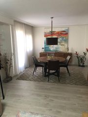 Miete Reihenhaus in Cistérniga. Adosado en alquiler calle alfareria cisterniga